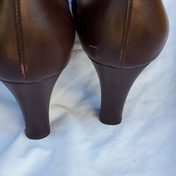 Salvatore Ferragamo fringe pumps 8 - Picture 3 of 12